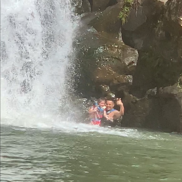 Hawaii with Aaron & Charlotte! - Picture 5 of 8